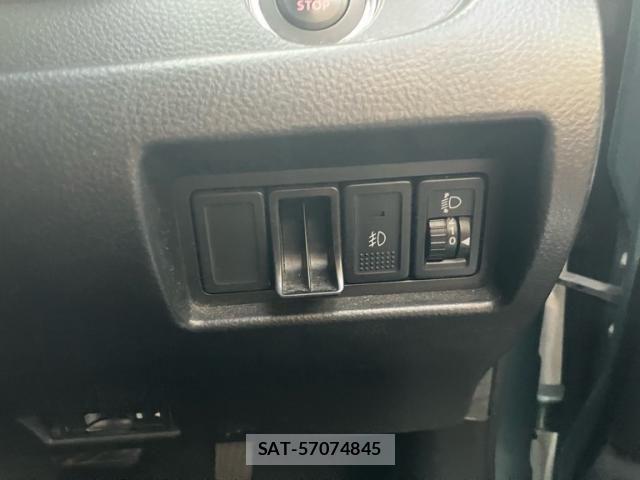Suzuki SWIFT 2011-03 8458564-15