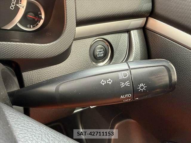 Suzuki SWIFT 2016-11 8458560-24