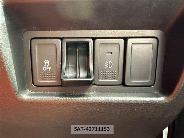 Suzuki SWIFT 2016-11 8458560-26