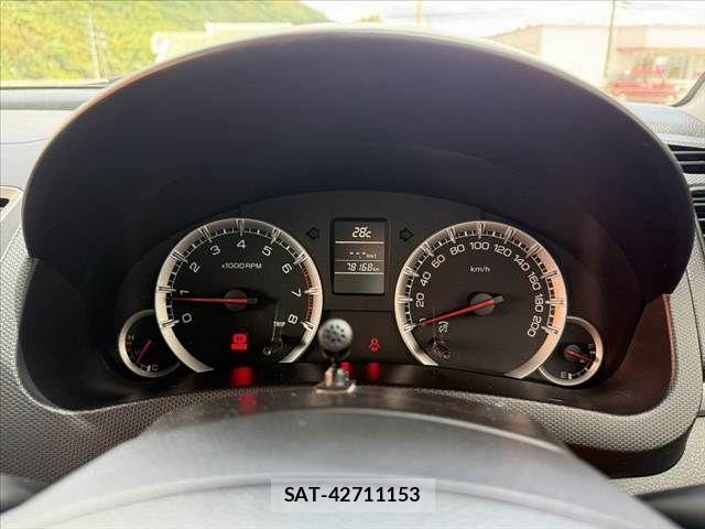 Suzuki SWIFT 2016-11 8458560-27