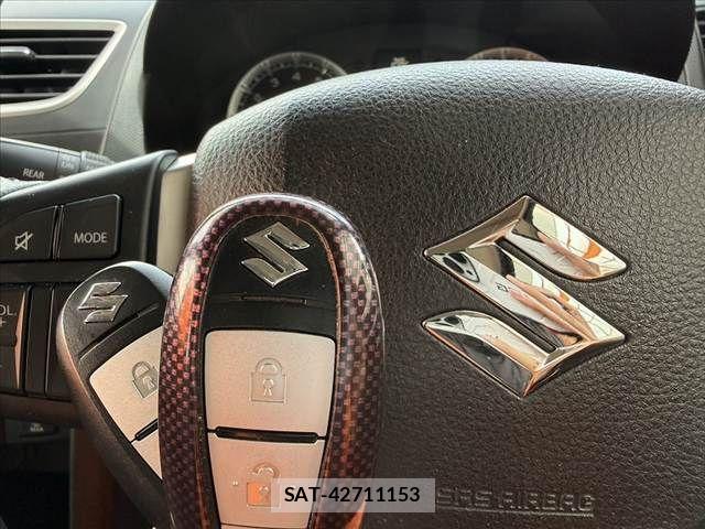 Suzuki SWIFT 2016-11 8458560-6