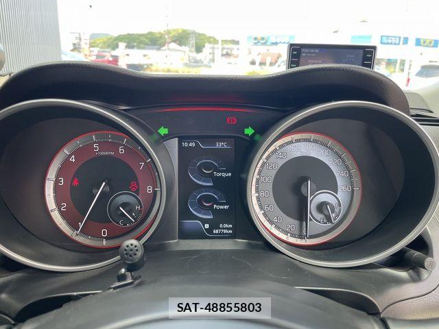 Suzuki SWIFT 2018-04 8458562-12