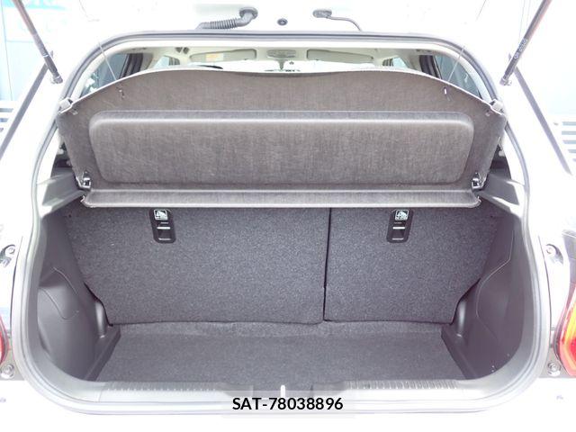 Suzuki SWIFT 2019-02 8486143-18