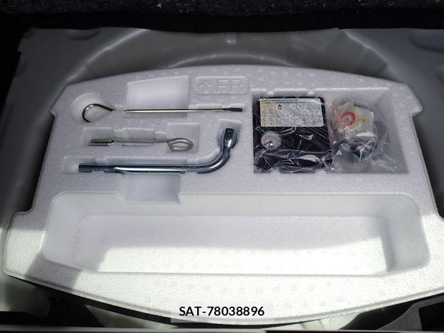 Suzuki SWIFT 2019-02 8486143-19