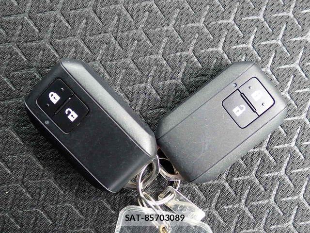 Suzuki SWIFT 2023-06 8486142-21