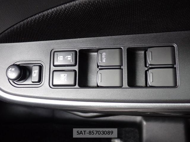 Suzuki SWIFT 2023-06 8486142-6