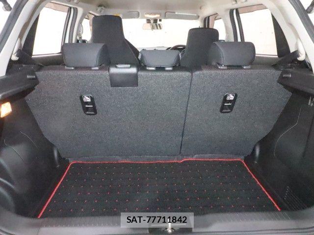 Suzuki SWIFT 2024-04 8527623-9