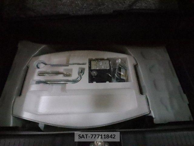 Suzuki SWIFT 2024-04 8527623-11
