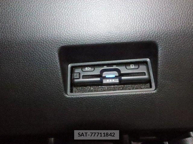 Suzuki SWIFT 2024-04 8527623-22