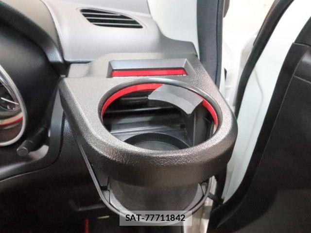 Suzuki SWIFT 2024-04 8527623-25