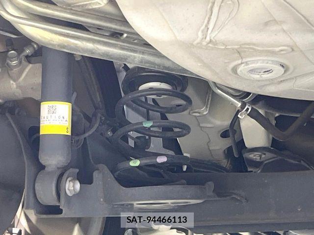 Suzuki SWIFT 2018-08 8527626-19