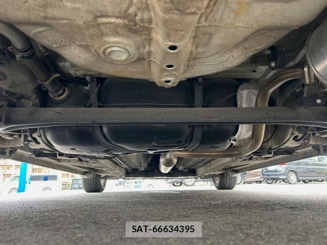 Suzuki SWIFT 2011-08 8527632-17
