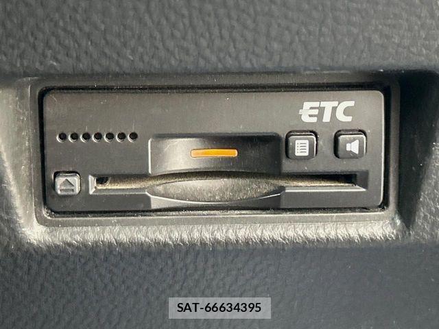 Suzuki SWIFT 2011-08 8527632-4