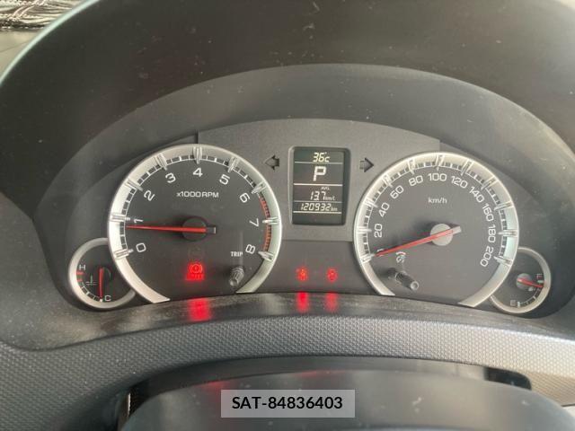 Suzuki SWIFT 2011-12 8527634-17