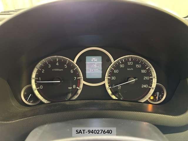 Suzuki SWIFT 2014-06 8527631-10