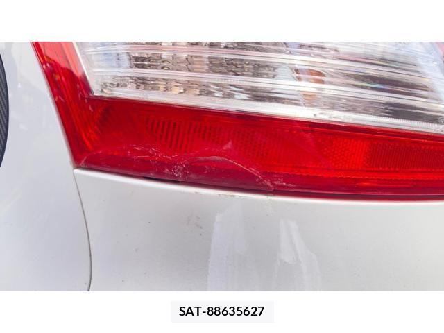 Suzuki SWIFT 2013-12 8527630-16