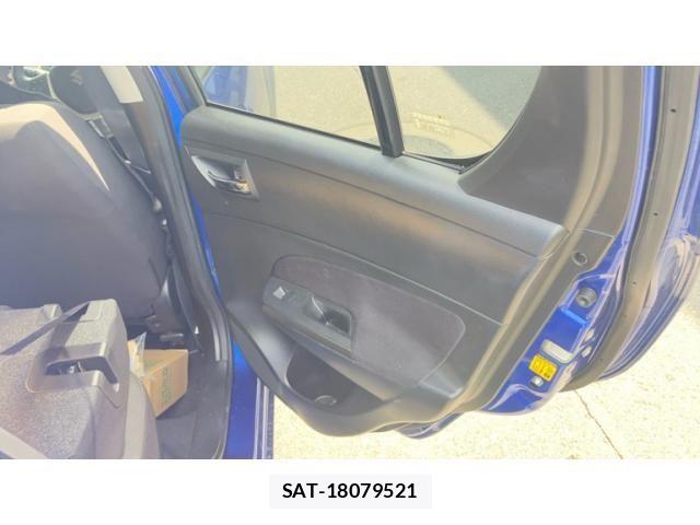 Suzuki SWIFT 2012-12 8527633-10