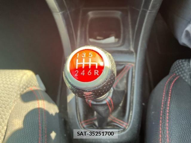 Suzuki SWIFT 2011-12 8563718-12