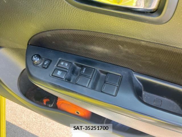 Suzuki SWIFT 2011-12 8563718-13