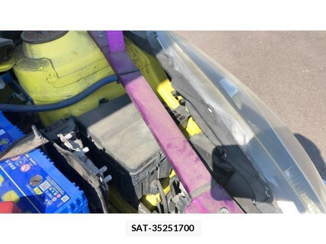 Suzuki SWIFT 2011-12 8563718-26