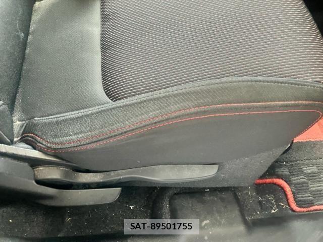 Suzuki SWIFT 2018-01 8563714-11