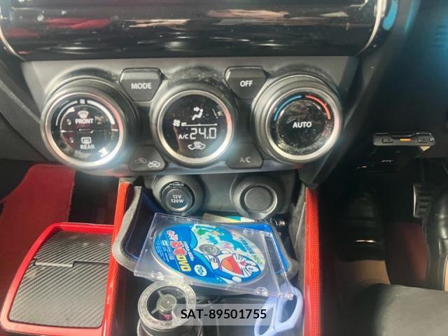 Suzuki SWIFT 2018-01 8563714-19