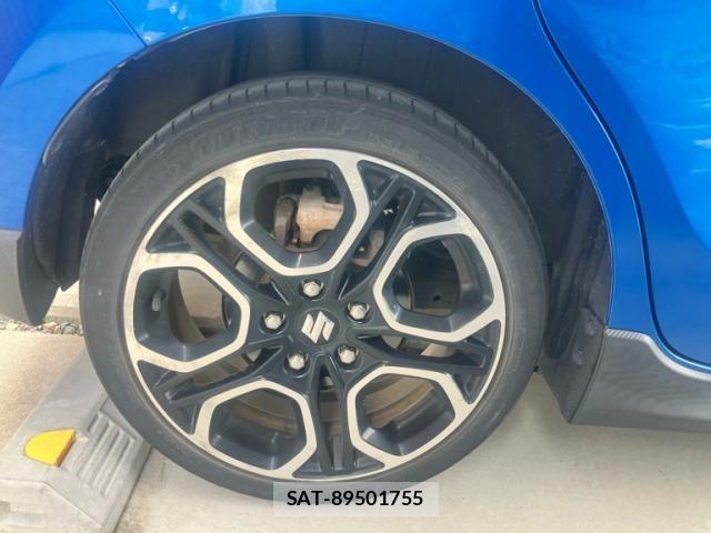 Suzuki SWIFT 2018-01 8563714-5