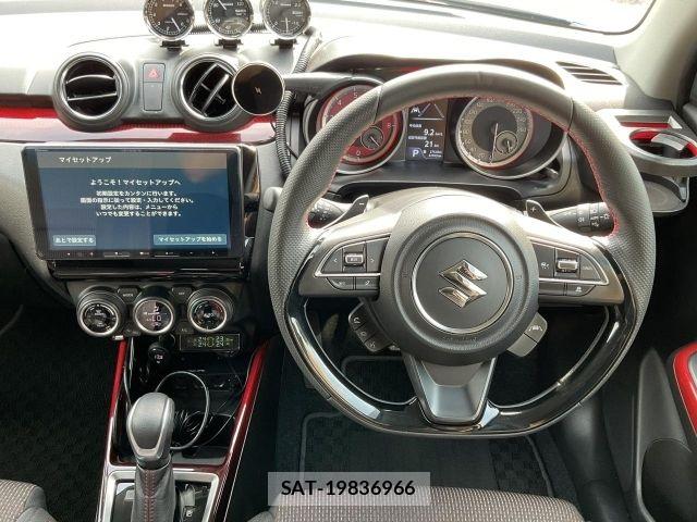 Suzuki SWIFT 2022-12 8563708-7