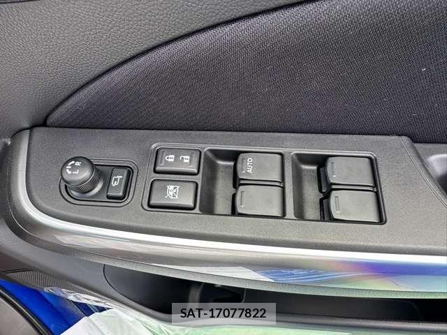 Suzuki SWIFT 2025-06 8563707-12