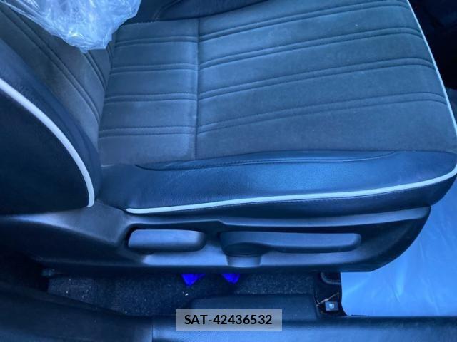 Suzuki SWIFT 2015-10 8629205-17
