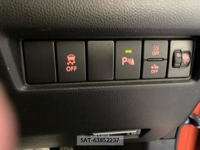 Suzuki SWIFT 2023-09 8629198-13