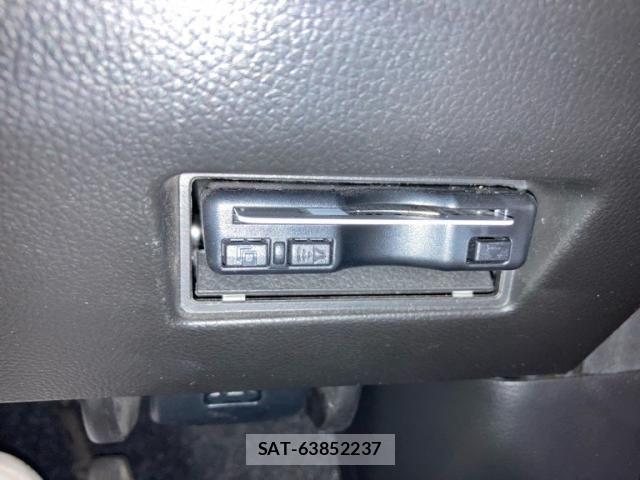 Suzuki SWIFT 2023-09 8629198-14