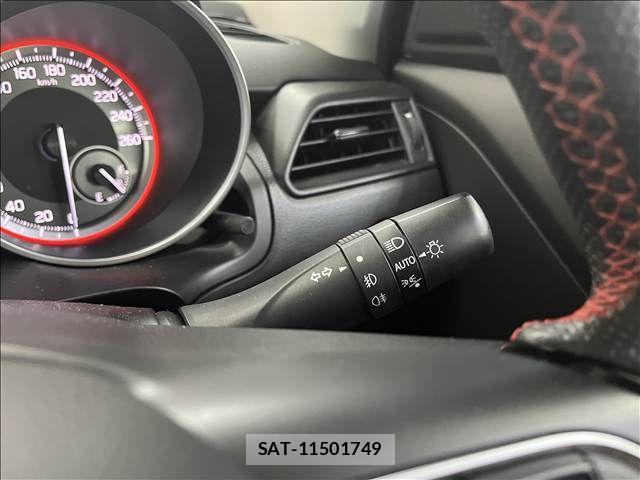 Suzuki SWIFT 2022-05 8629191-15