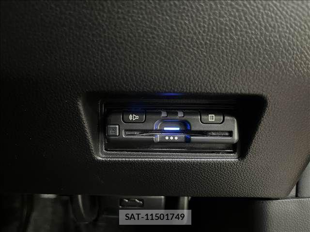 Suzuki SWIFT 2022-05 8629191-28