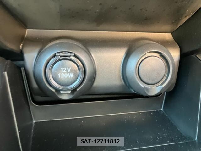 Suzuki SWIFT 2025-11 8629183-27