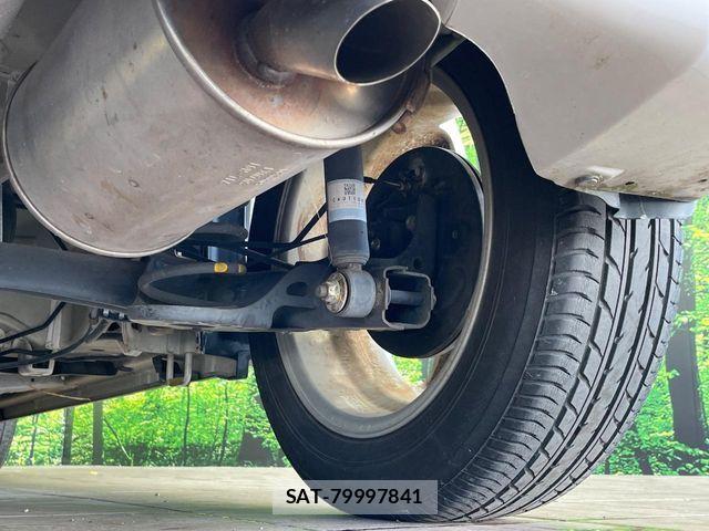Suzuki SWIFT 2014-08 8629203-19