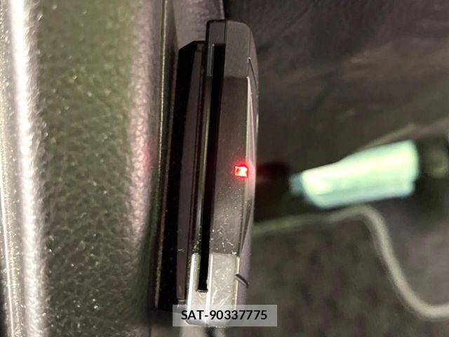 Suzuki SWIFT 2013-01 8629210-4