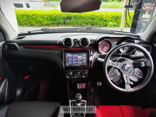Suzuki SWIFT 2018-06 8629192-11