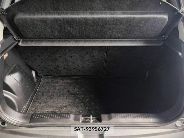 Suzuki SWIFT 2018-06 8629192-12
