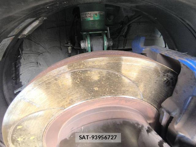 Suzuki SWIFT 2018-06 8629192-15