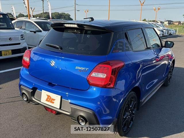 Suzuki SWIFT 2025-11 8661855-12