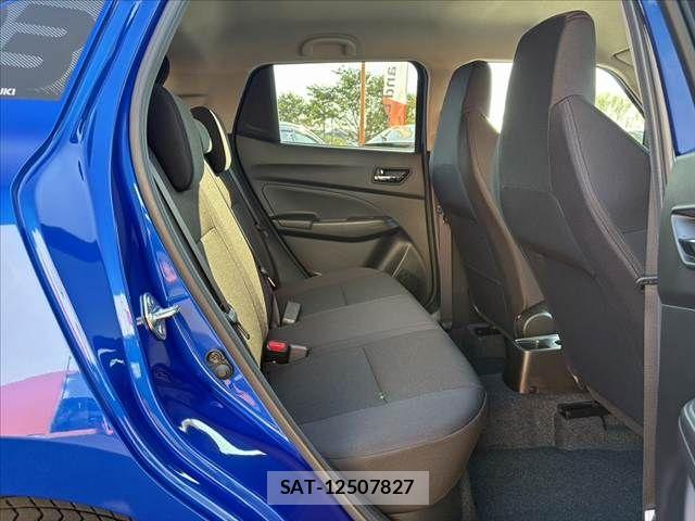 Suzuki SWIFT 2025-11 8661855-17