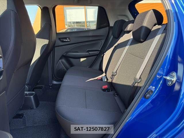 Suzuki SWIFT 2025-11 8661855-18