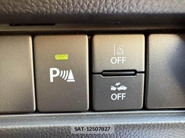 Suzuki SWIFT 2025-11 8661855-3