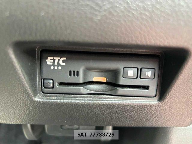Suzuki SWIFT 2021-03 8661866-9