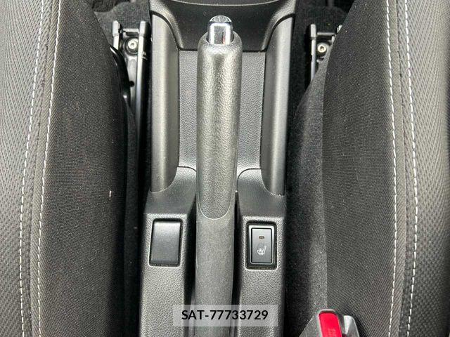 Suzuki SWIFT 2021-03 8661866-7