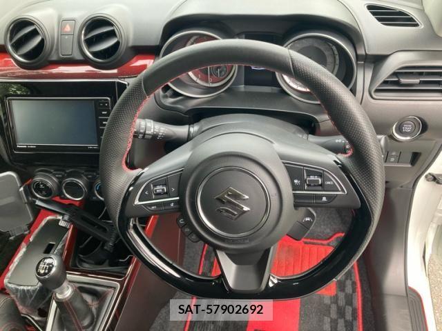 Suzuki SWIFT 2023-10 8661862-13