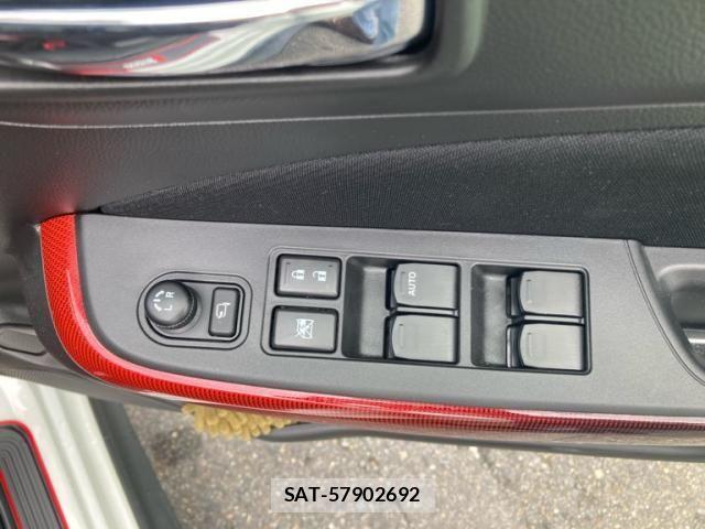 Suzuki SWIFT 2023-10 8661862-17