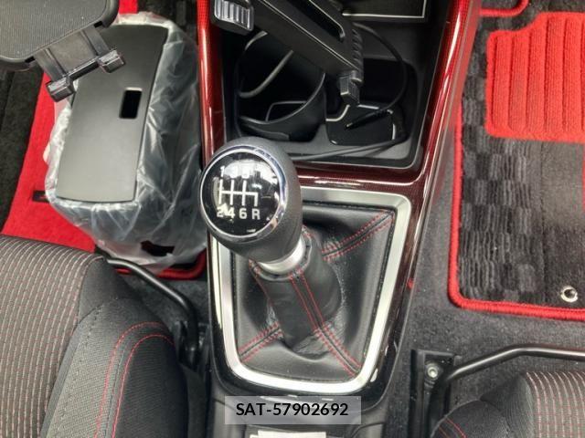 Suzuki SWIFT 2023-10 8661862-18