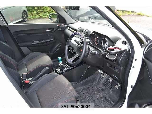 Suzuki SWIFT 2022-08 8686702-13